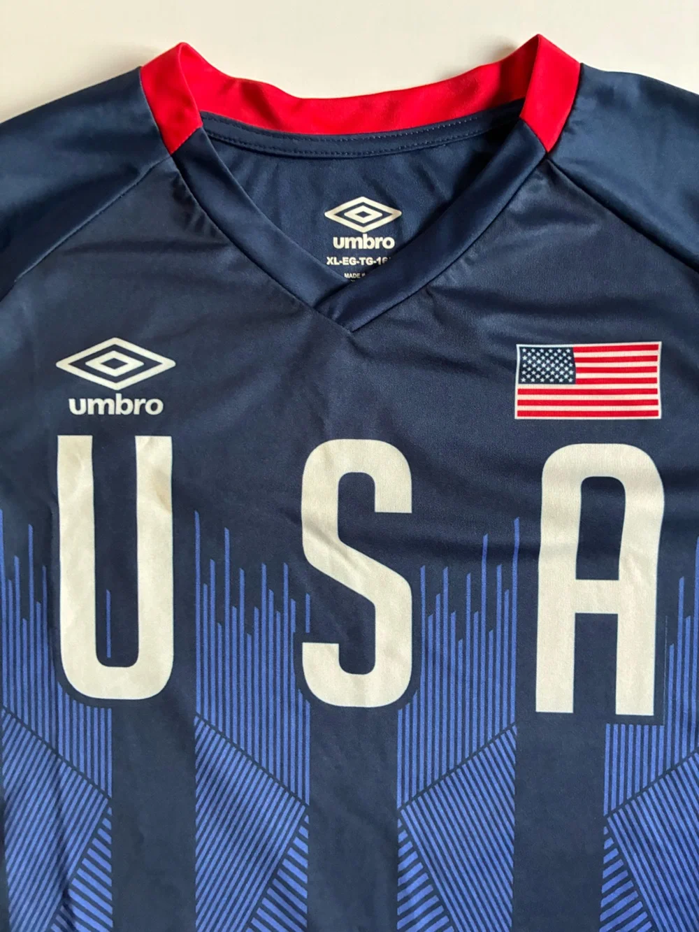 Umbro Kids Navy and Red USA Graphic Soccer Jersey XL Size (16-18)